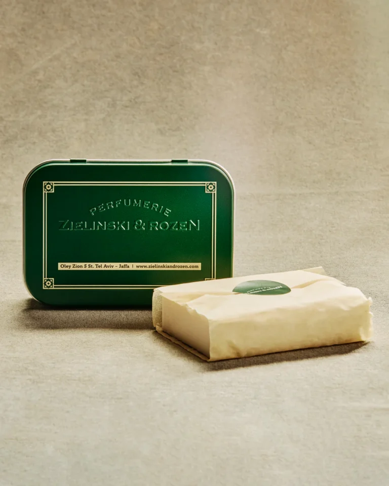 Solidsoap_100g_NO_HBR_9f2c6558-7b6f-4d13-9925-13f6e2342ab3